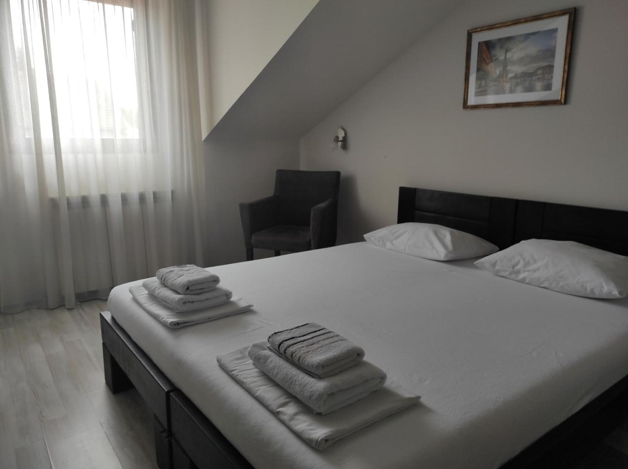 Apartments & Accommodation Stojic Nowy Sad Zewnętrze zdjęcie