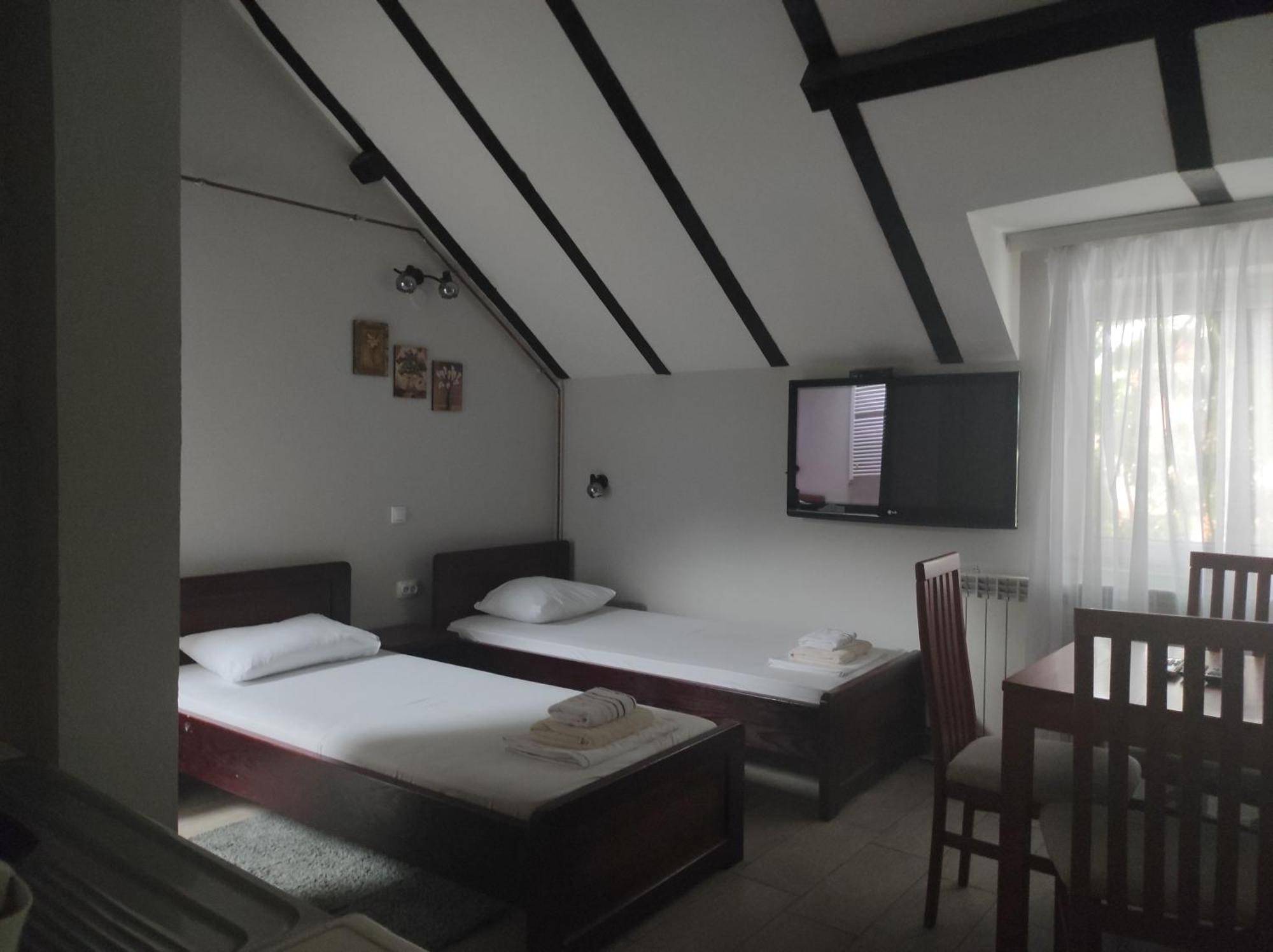 Apartments & Accommodation Stojic Nowy Sad Zewnętrze zdjęcie