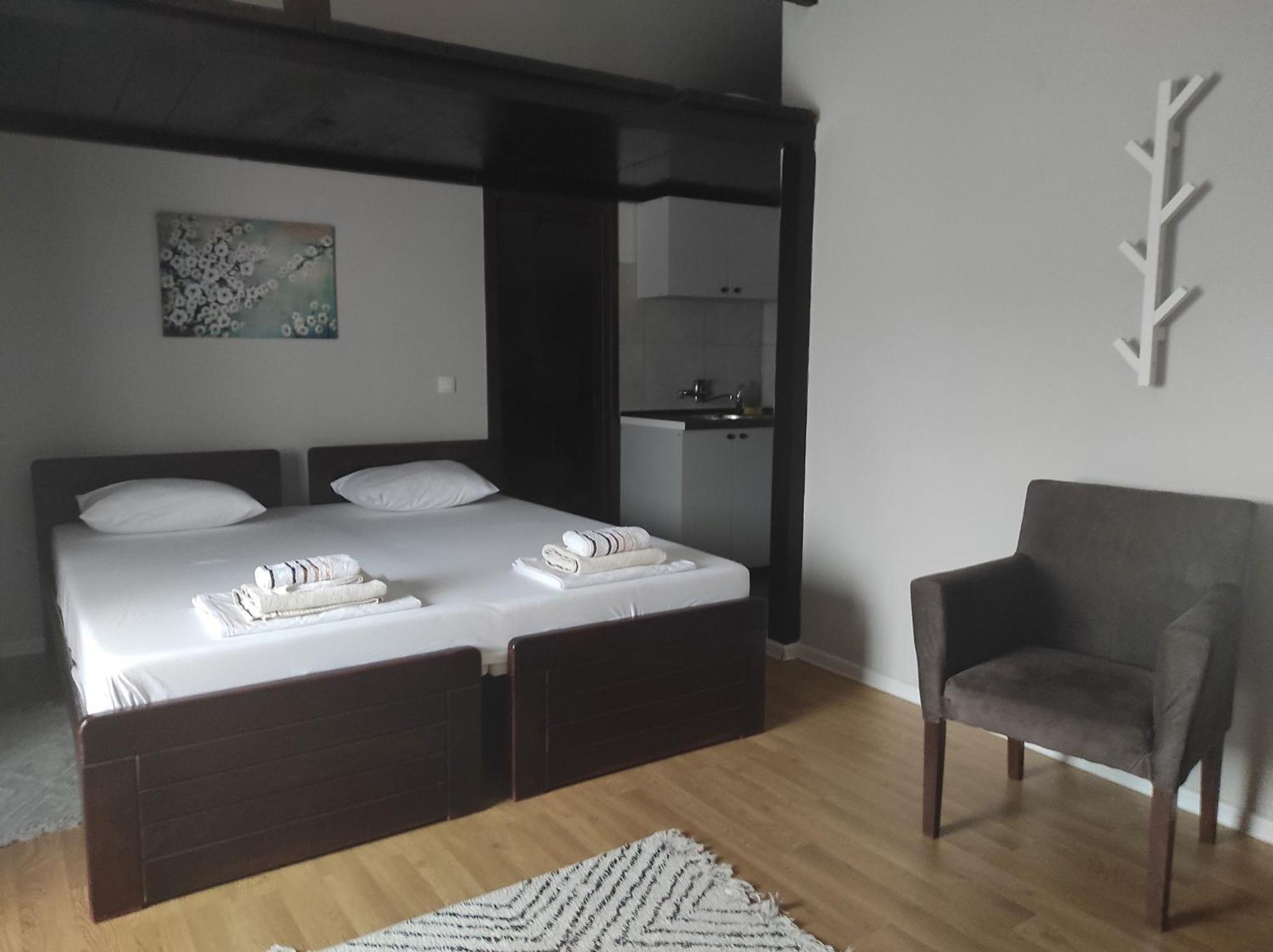 Apartments & Accommodation Stojic Nowy Sad Zewnętrze zdjęcie